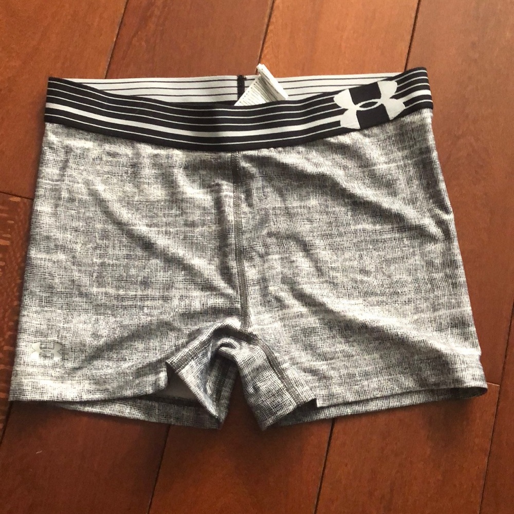 Under Armour Compression Shorts - image 4
